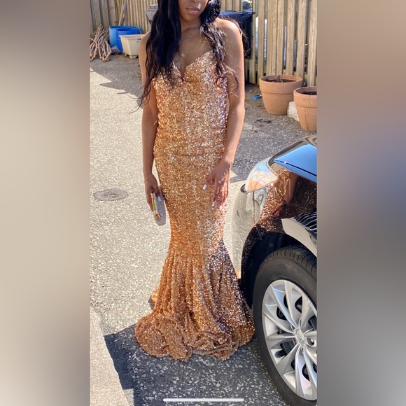 Gold Strapless Portia and Scarlett Prom Dress! ONLY WORN ONCE. Size 4!!No Train! - Picture 3 of 3